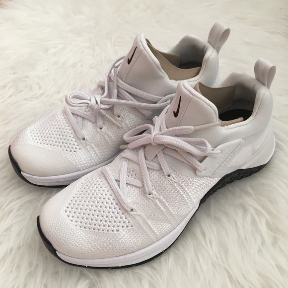 NEW Nike Metcon Flyknit 3 Women’s Sneakers - Picture 3 of 7